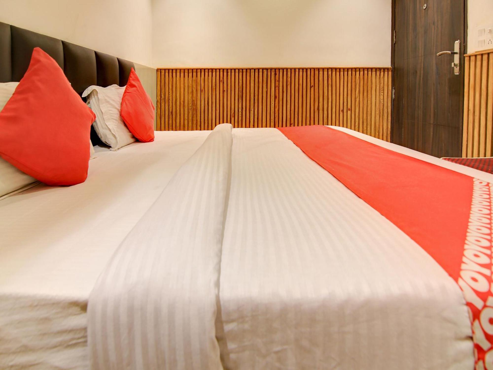 Hotel O Shri Sai Delhi  Bagian luar foto