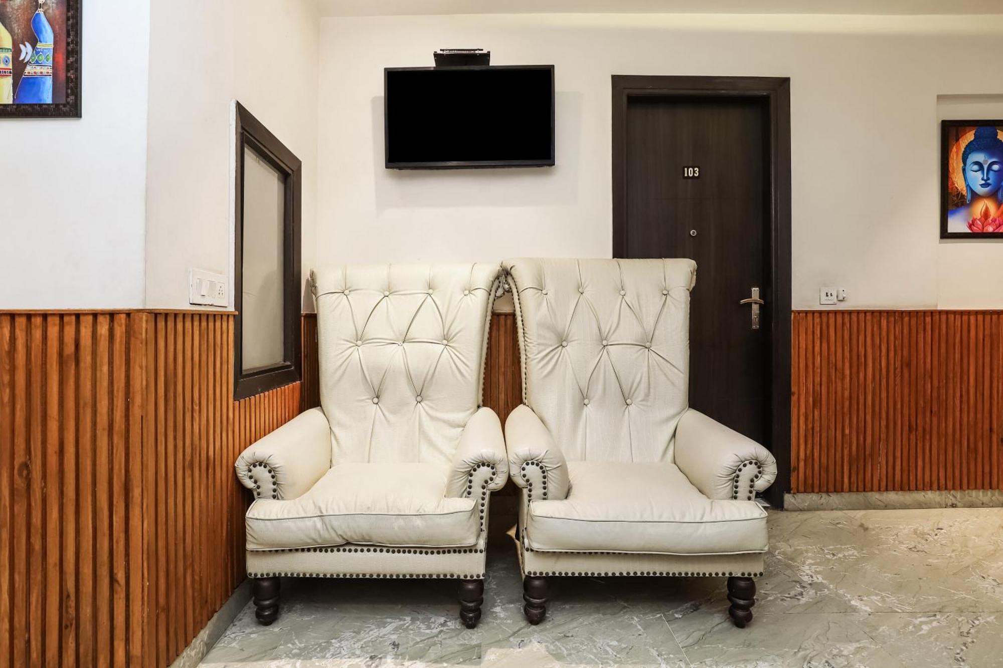 Hotel O Shri Sai Delhi  Bagian luar foto