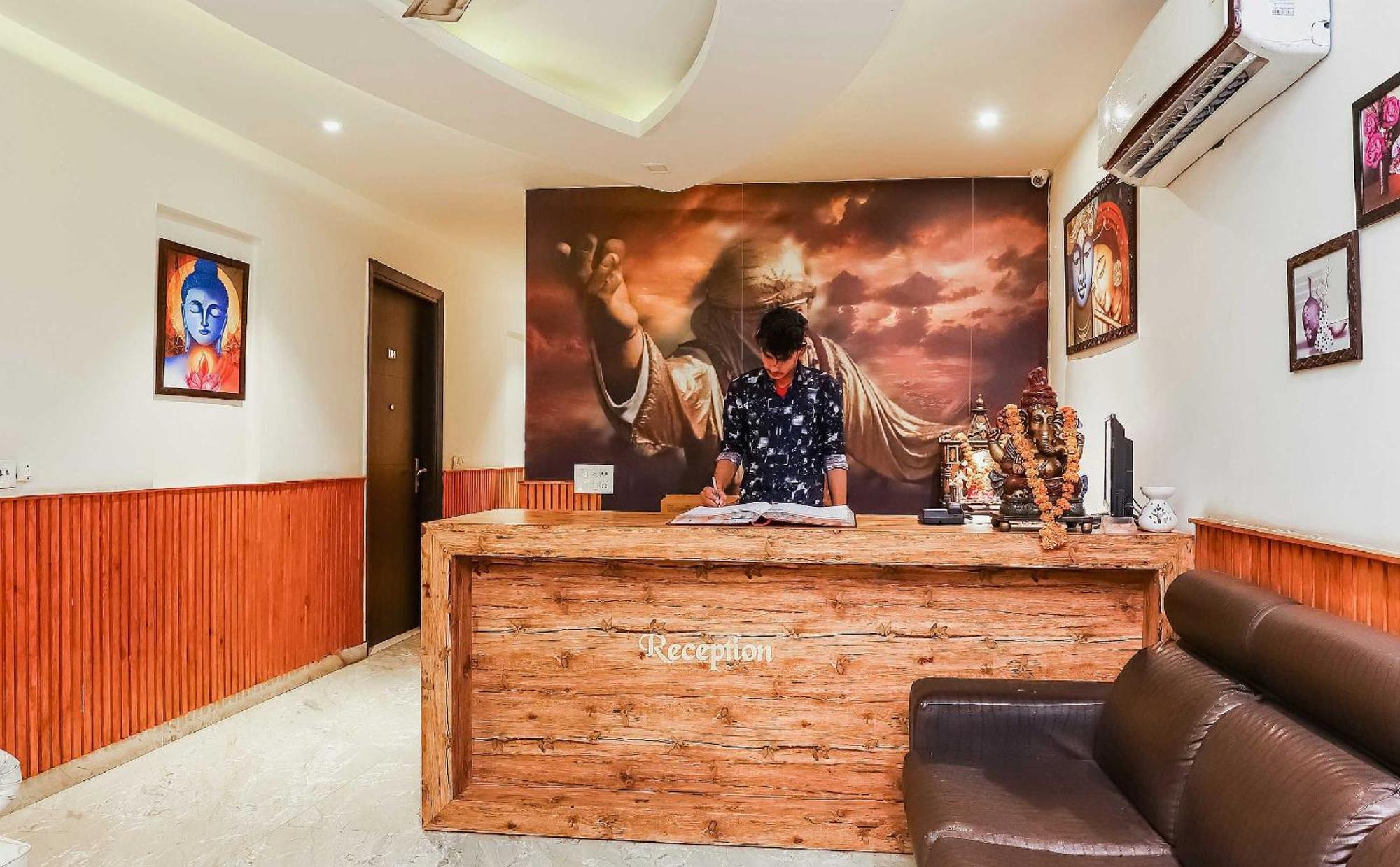 Hotel O Shri Sai Delhi  Bagian luar foto