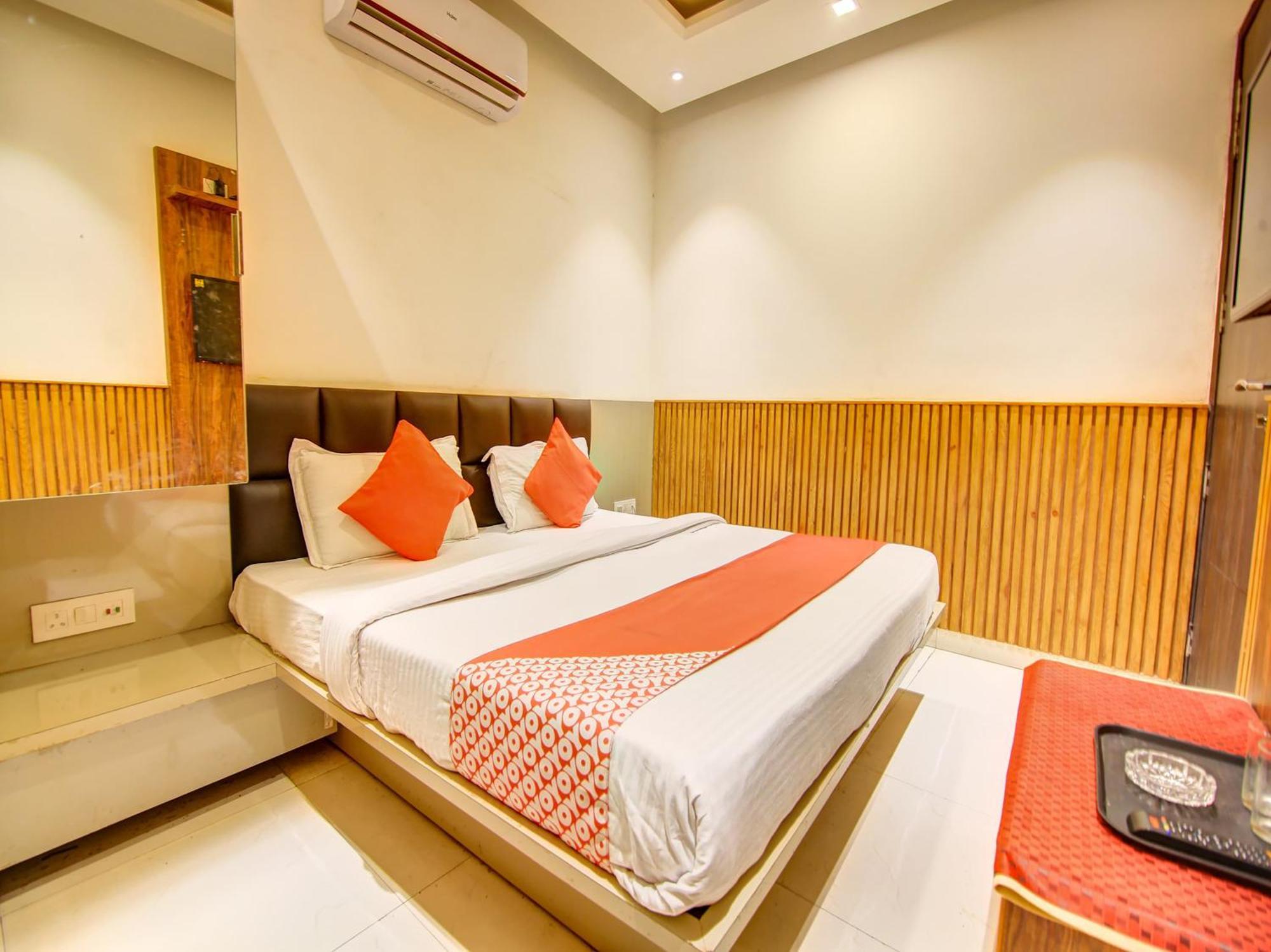Hotel O Shri Sai Delhi  Bagian luar foto
